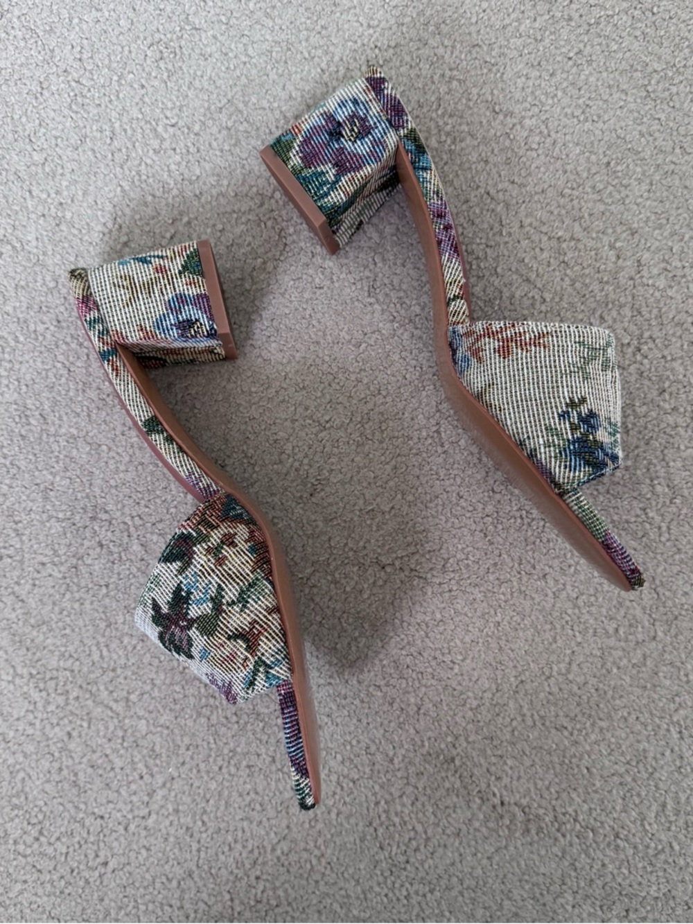 Cider Floral Chunky Heeled Single Band Sandals - Picture 4 of 10
